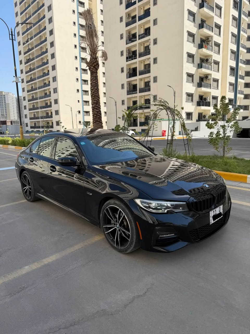 BMW 330 2022 M package أصل 
فوووول مواصفات فتحه ستيرن M
السياره جدا جدا نظيفه اخت الزيرو 
تعتبر كلين فقط طخه شبر با بنيد 
كير مكينه دواخل شواصي لغود كله كفاله 
السياره متسجله داخل شركه عروش كل 
سرفز يمهم ماشيه 36 الف فقط 
سياره مكانها المنصور رقم بغداد باسمي 
*********** 
سعر 255 ورقه وبيها مجال بعد معاينه
