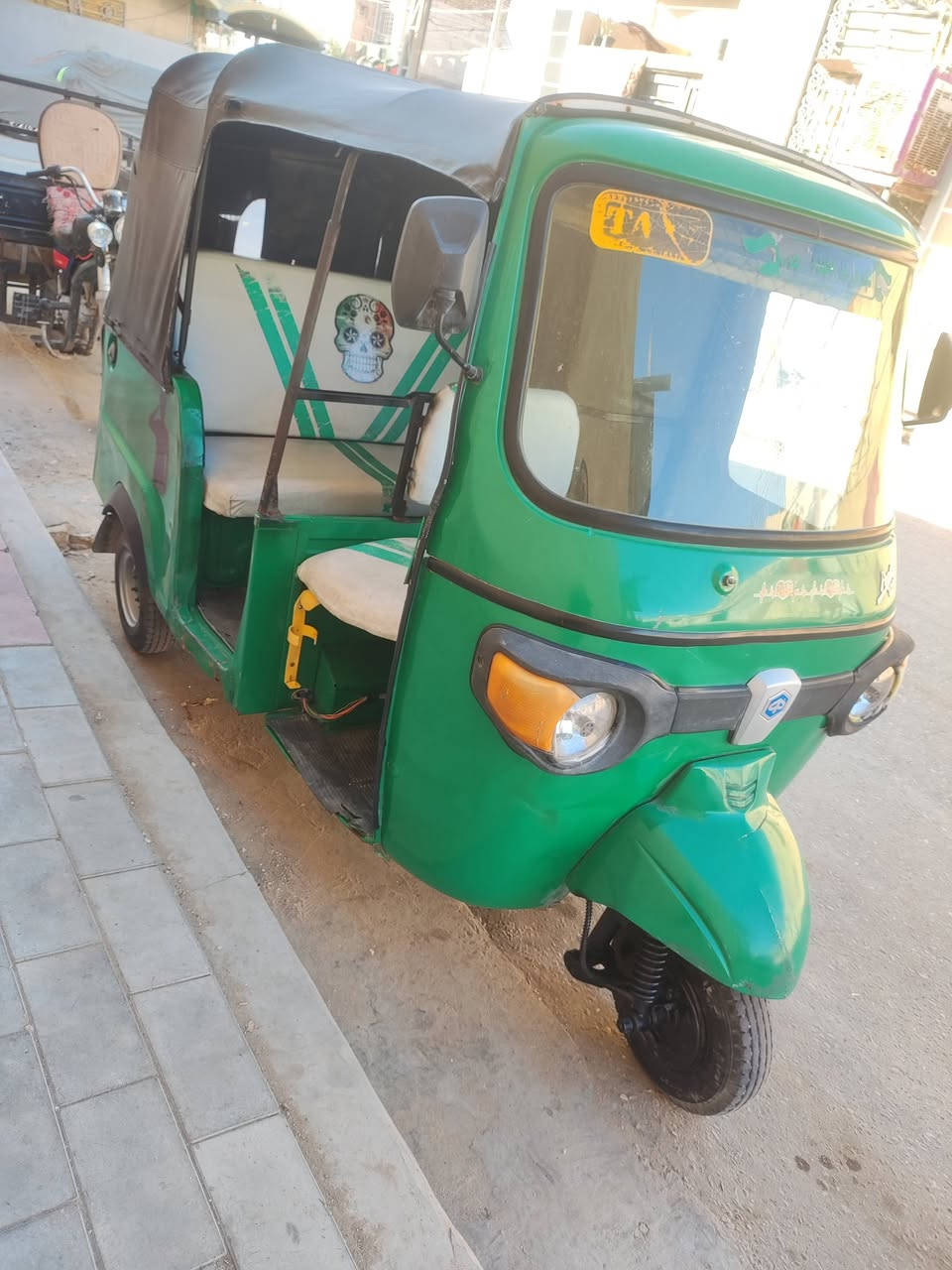 تكتك موديل 19 اوراق اصوليه كامله مكينه بلاديه لا تنقيص وله تبخير توني مجفته شركه كلجات جدد تخم تاير جديد كهربائيات كله شغاله تكتك نضيفه وجاهزه گبل لشغل لسعر مليونين مكاني كربلاء ***********
