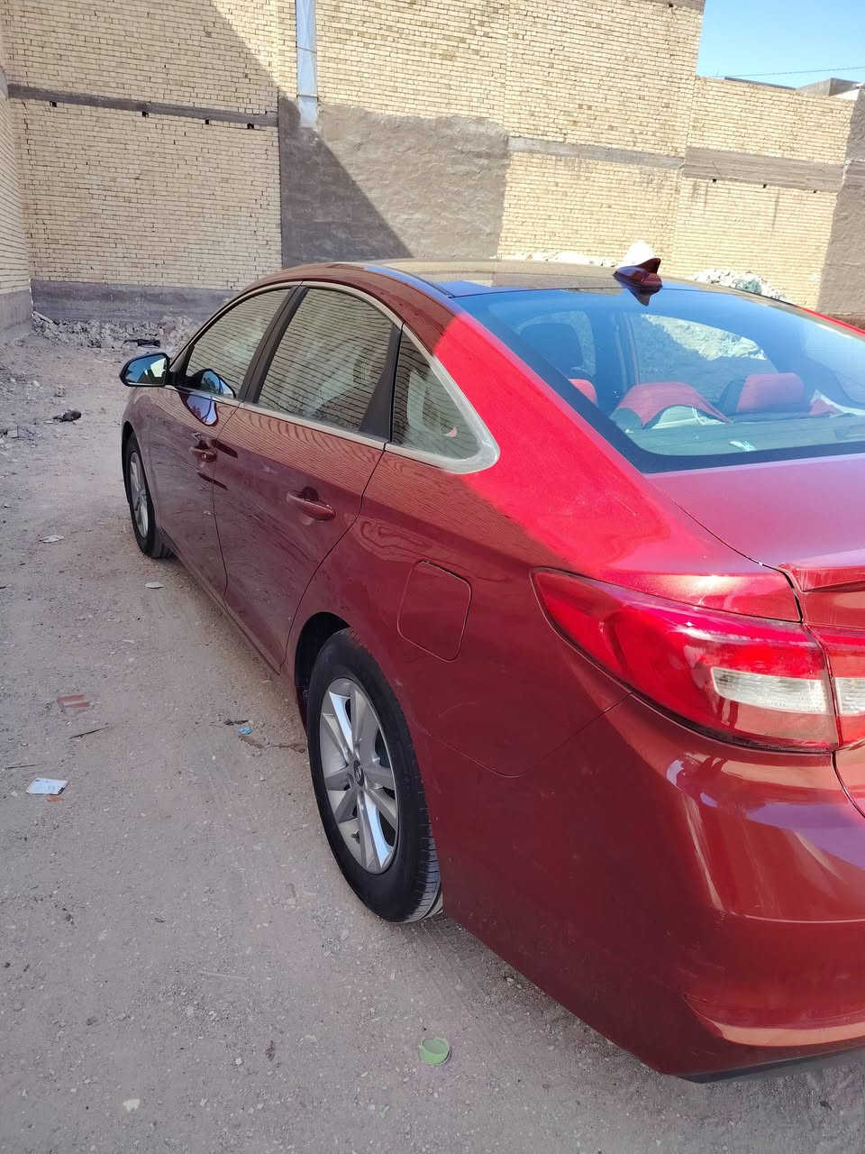 سوناتة موديل ٢٠١٦ وارد أمريكي رقم أربيل انكليزي باسم عربي تريد تحويل تريد وكالة
كفالة عامة السيارة من الصبغ والتبديل الضربة بيها بالبنيد شوية صبغ بدون ضربة ماشر بالصور
 والدعامية بيها كسر صغير  وبيها باردات
السيارة نص فول
تحكم جهتين
٣انظمة قيادة مود درايف
بالجنطة بصمة
رادارات بالمري
شاشة وكامرة
ويل كب المرغوب
دواخل لونين
منافذ يو اس بي
واواكس
ثلاجة
كير جديد مكينة٢٤٠٠ جي دي اي حاوية شرط الفحص ماخذينها ب14ورقة جدية لوك
تبريد ثلج شرط الفحص
تخم تايرات 4بالكارتون جديد
حدادية ٩٠بالمية
سيارة احلى من الصور السونار موجود 
السعر ١١٥
للاستفسار الاتصال ***********
