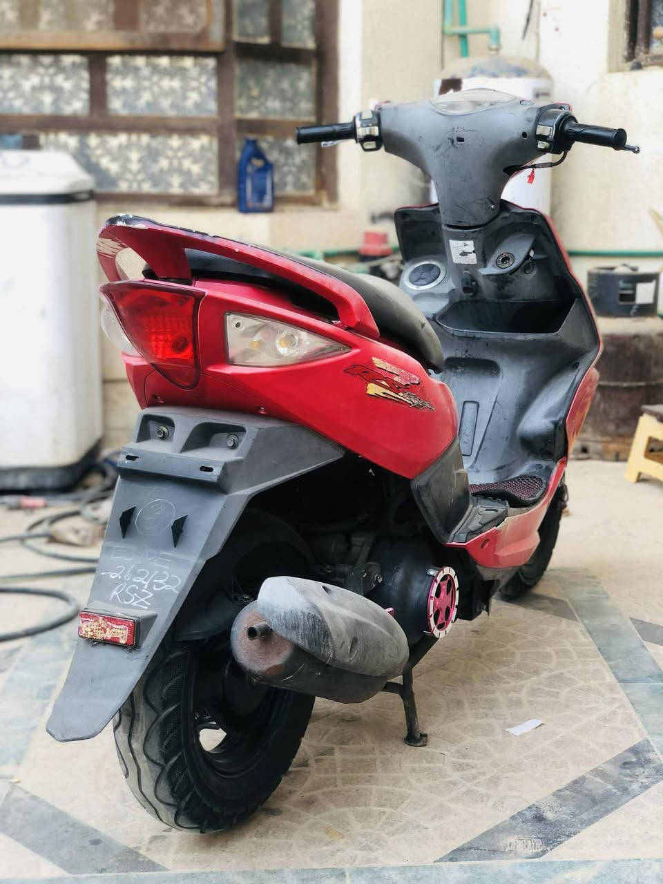 سلام وعليكم
للبيع ماكس مضلع ياباني 
مديل 2009
كابريته 
مكفوله كفاله عامه شرد صبانه ما محطوط عليه كله بلاد وختم واحد مكينه ما تسمعله صوت ما نقصه برقي مكاني البصره قضاء المدينه  سعر خاص او تصال***********
