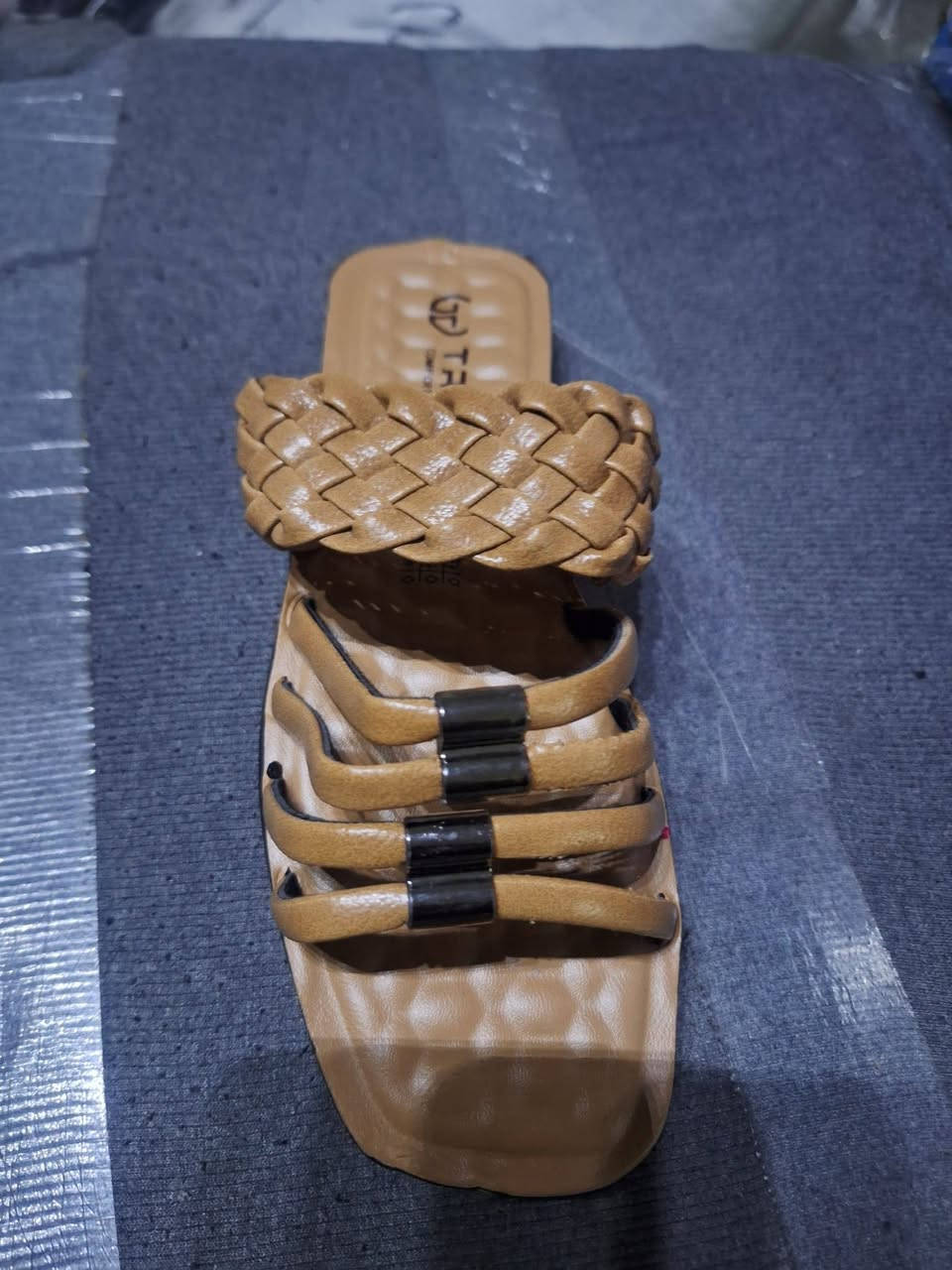 شروة أحذية شحاطة رجالي ونسواني وولادي العدد 10الف جوزة اقل طلب 1000جوز سعر 85سنت بضاعة في تركي


**إذا كنت صاحب هذا الإعلان وتريد حذفه لأي سبب، رجاءا أرسل رسالة إلى الدعم الفني**