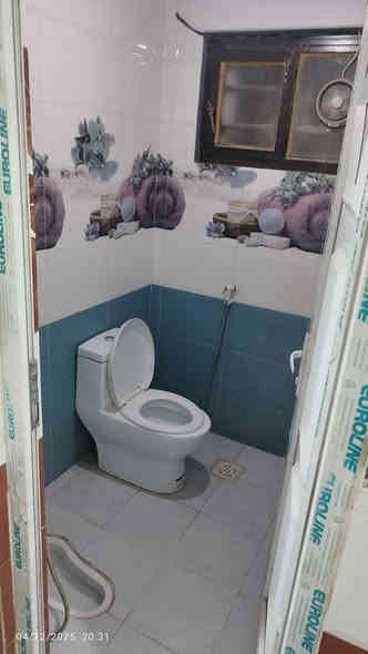 للايجار بيت ارضي مستقل صغير ينفع عائله صغيره
عنوان العامريه شارع المضيف فرع اللؤلؤة للتواصل واتساب ***********
