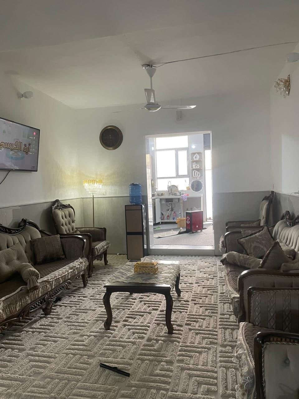 دار سكن طابو صرف في ( حي الأمير الأول )
بلقرب من(باندا للملابس)+(صيدلية أنس مالك عامر)

مساحة ٢٥٠ م - بناء طابوق - سقف صب كونكريت
( غرفة نوم واحدة ) - أرضية مرمر 

ماء - كهرباء - مجاري - تبليط - ( كل الخدمات )

( يبعد عن شارع ٢٠ تقريباً ٥٠ م  مكان مميز للسكن )

للاستفسار مراجعة مكتب ( غيدان ) للعقار  
واسط - الزبيدية - مقابيل حي ( الصناعي )  
***********  
*********** محمد سيد غازي
