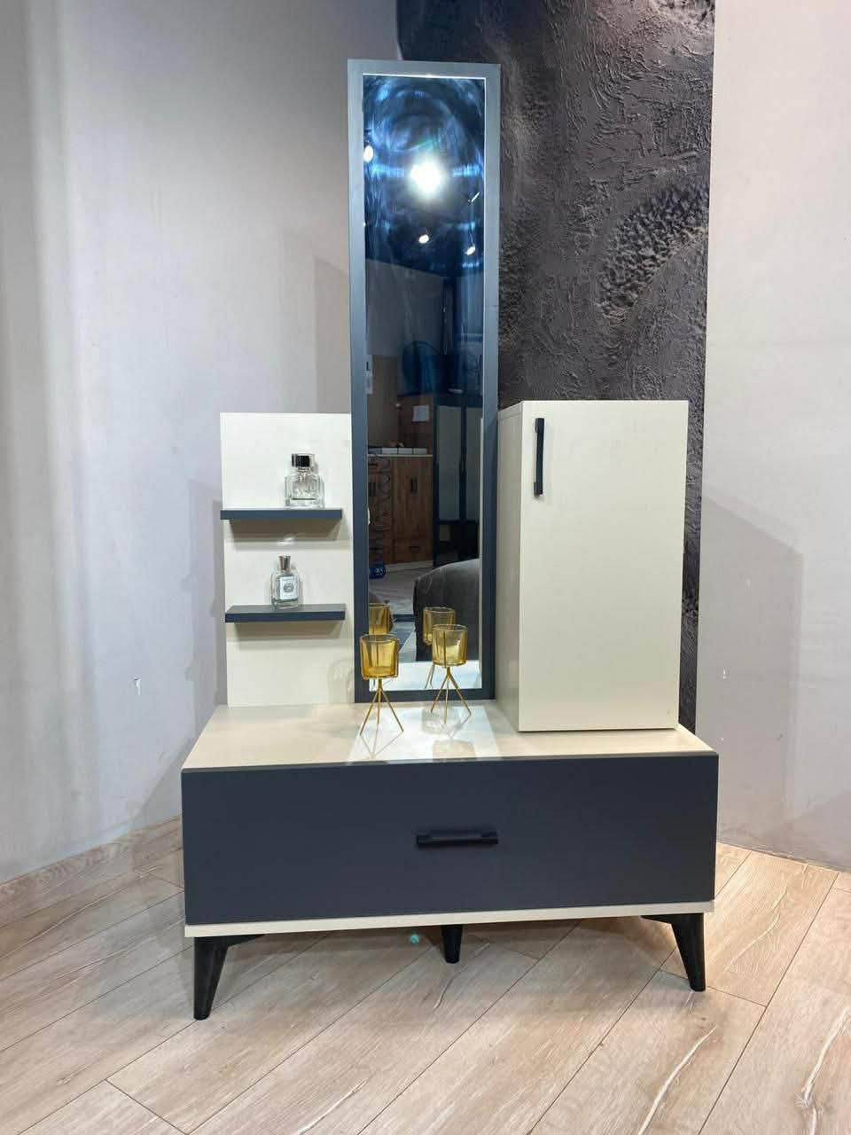 ‏‪***********‬‏
