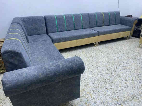 تخم ديوان ١٠ مقاعد عدد ٣ بلوك الواحد ٣٠٠ نهايته جدد
غرفه ٥ قطع بيضه ٢٧٥
غرفه ثانيه ٥ قطع ٢٥٠
ميز مكتبي ٥٠ واتس. ***********
