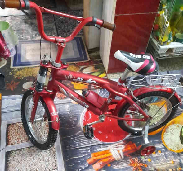 بايسكل اطفال جديد مكان دوره شارع ٦٠ للستفسار ***********
