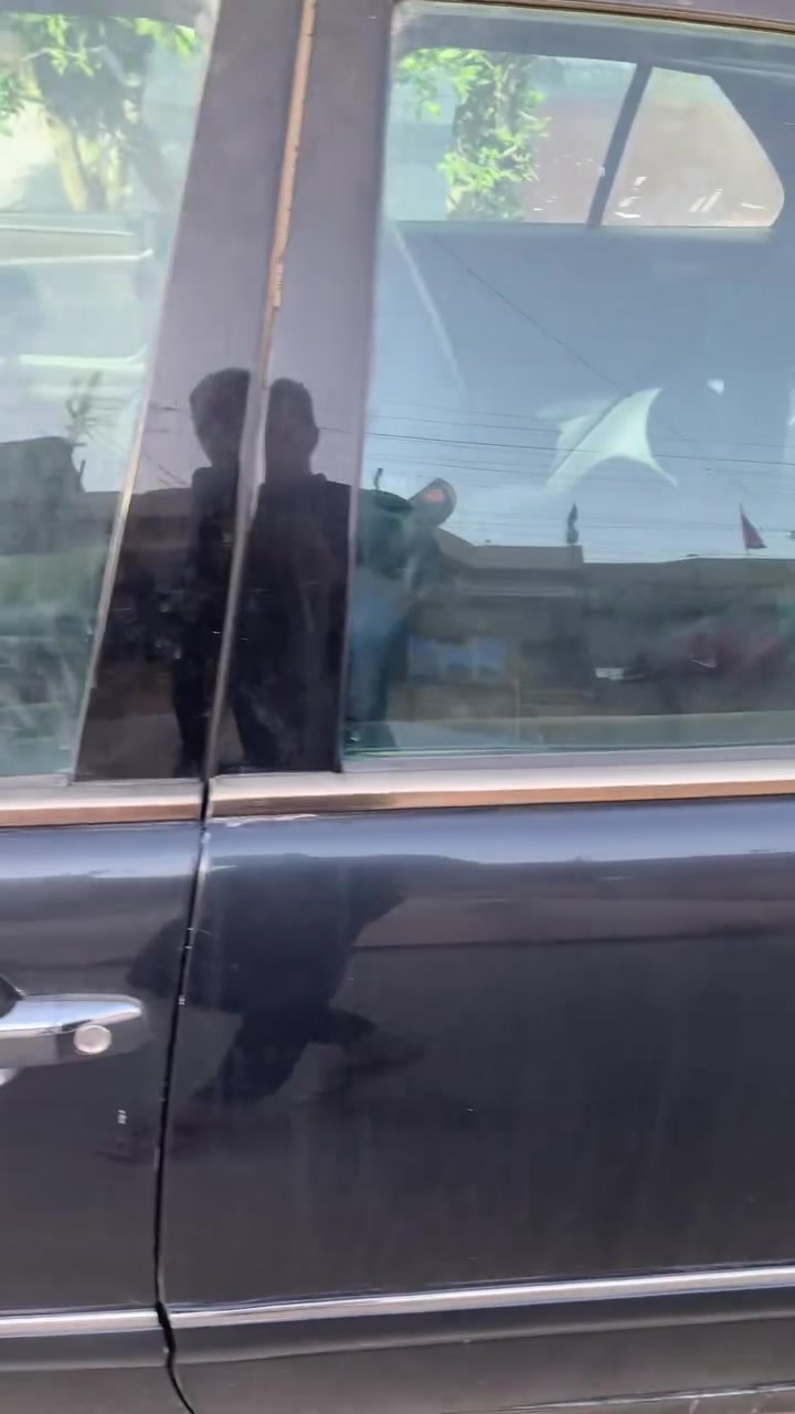 السلام عليكم👇
ام عيون موديل موديل 97افنتكارد فول للاخير تبريد
سلايت كشنات جلد رقم بغداد باسمي السيارة بيهه جاملغ خلفي مصلح وباقي التفاصيل مذكورة بالفيديو 
مكينة خراطيم كير دي فور  مكاني بغداد مدينة الصدر وهذا رقمي بي واتساب ***********
السعر 80بيهه مجال للطيبين
