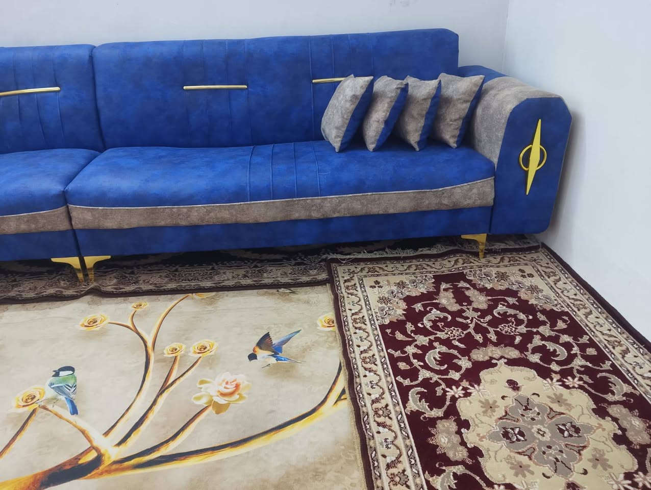 السلام عليكم 
ديوان 8 مقاعد مع 4 كوشات نضافتة موضحه بالصوره 
لون مميز 🛋️قماش وتر بروف ضد الماء 
اسفنج مريح بالجلوس  طبي 
للبيع السعر 250 وبي مجال


**إذا كنت صاحب هذا الإعلان وتريد حذفه لأي سبب، رجاءا أرسل رسالة إلى الدعم الفني**