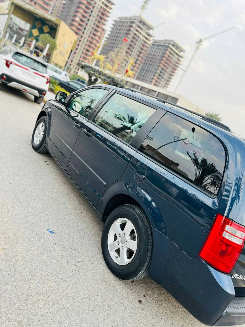 خلي في بالك  اذا مو نظيف  وكلين  ومكفول  ما انشر   
اني انشر  قطع مميزة من هذا الجمال والإبداع  💙
🛑دوج كراند كرفان 2008
كلين بدون حادث
مكفوله كفاله عامة  حتى الدعاميات  بدون قطره صبغ 
كراسي الوسط  منفصل سياحي   
شاشه اندرويد 
تبريد ثلاث قطع 
بلوتوث اتصال   
شاشة سقف   
فرس وسطي بين الكشنات كبير 
ويل  وتاير حجم 16 جديد قبل 15 يوم شاد تخم كوري انتاج 2025
والكثير الكثر  من المواصفات والتفاصيل المميزة   مرفقة مع   
صور السياره  مع صور الداخل  
مع موديلها  ولونها  وكل التفاصيل مكتوبة  اذا  اذا تشوف  نفسك  جاد بالشراء وعجبتك  اتصل  كلي  جايك  لا تكلي  بيش ولا تكول  ما شفت التفاصيل  وتكعد  تسال  عن اشياء هي  مذكوره 
للتواصل الاتصال  على الرقم 
***********
مكان السياره بغداد حي الخضراء 

🛑السعر  قفل قفل 130
