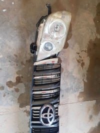 شباج اصلي وزوج لايتات برادو ٢٠١١ بيش يعجبنك اخذهن ٠٧٨١٣٠١٥١٧٨