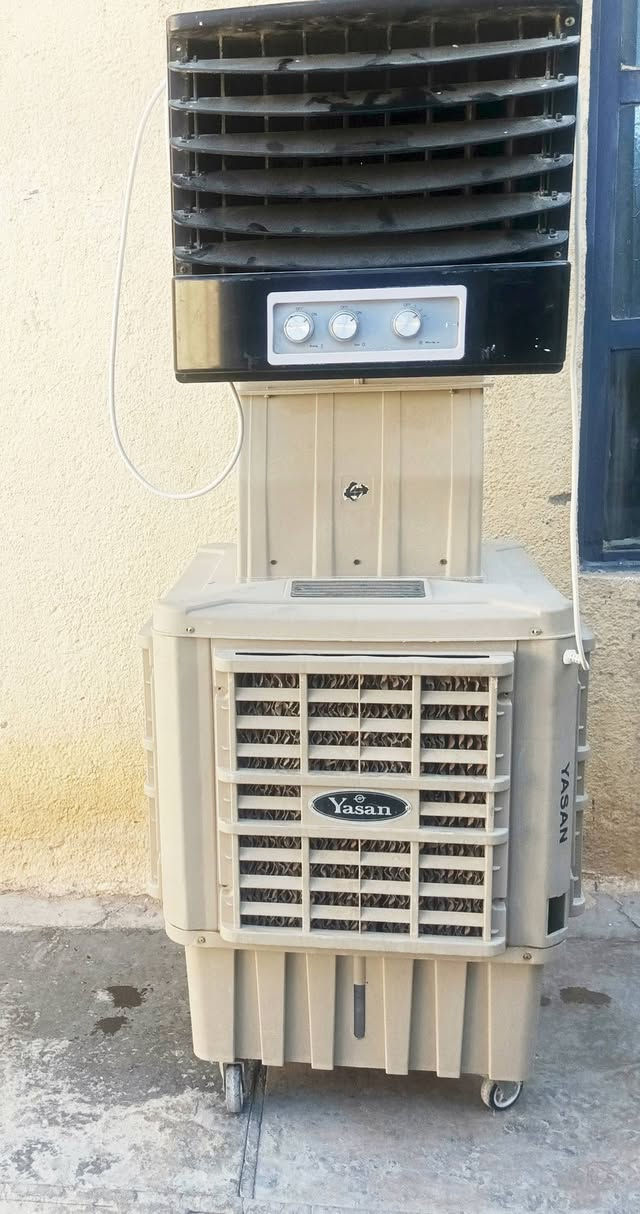 سلام عليكم مبرده كوبره اخت الجديد مستخدمه مده قليله للبيع مناسبه كلش شراي تصل ع رقم وبخدمتك ***********

