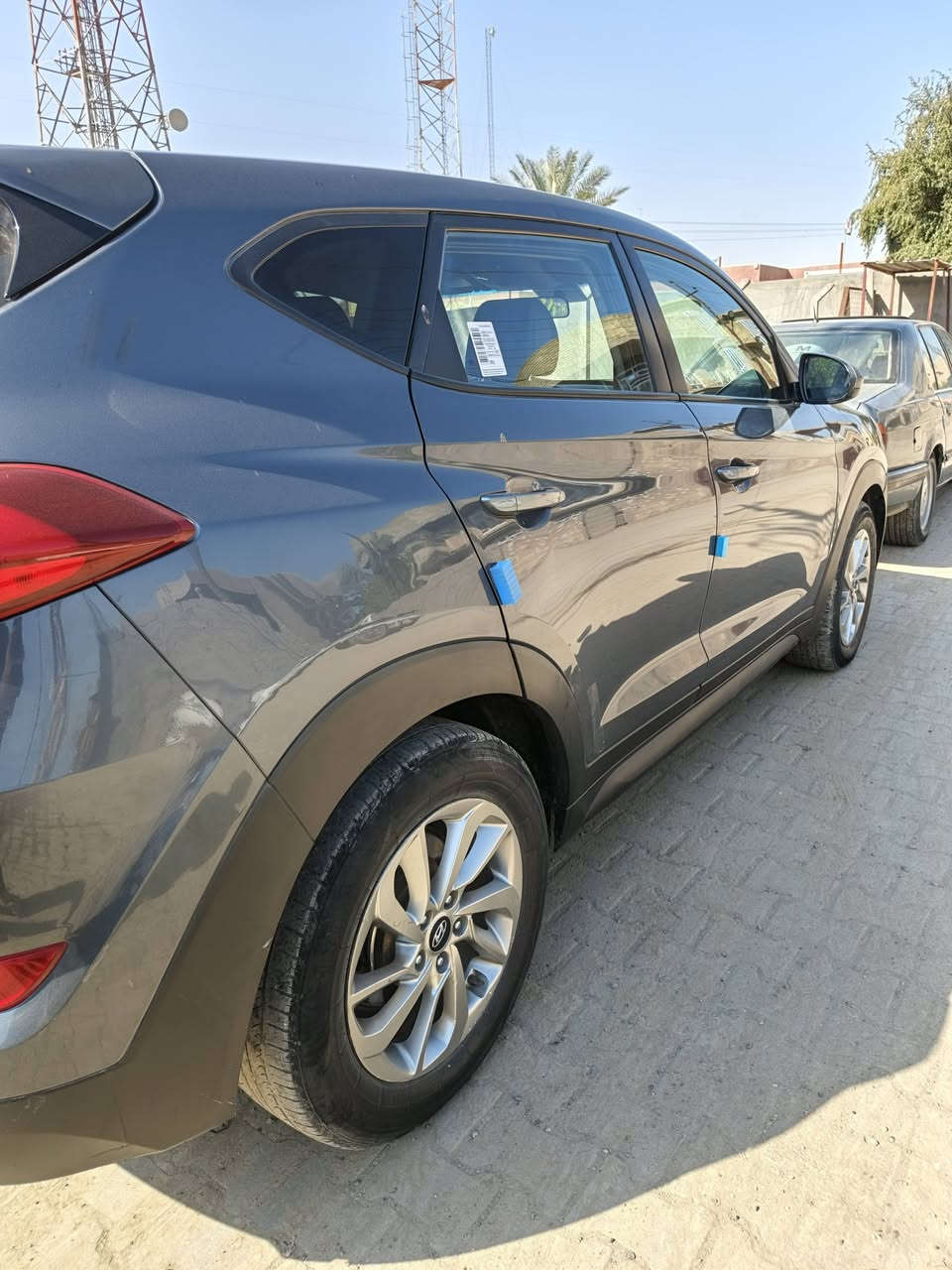 السلام عليكم توسان 2017 وارد امريكي رقم بغداد
سياره جاهزه وكامله رقم دولي سنويه.وهزه جديده 
ماعايزه كلشي وبسمي السعر 140 وبيها مجال 
الاتصال خط و واتساب موجود   ***********
