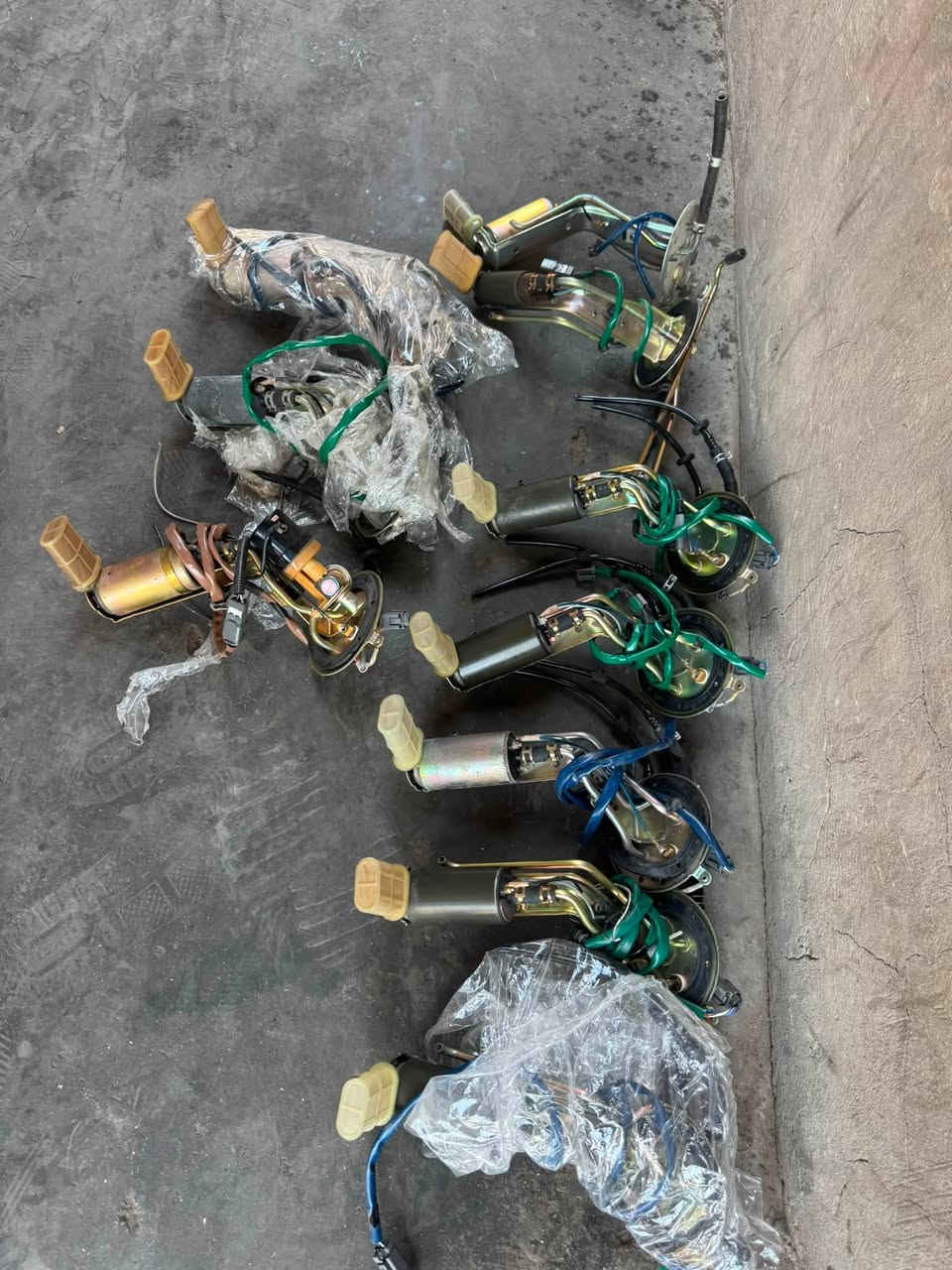 بطه ارنب هارتوب سيدان كرسته نفخ مارك نفخ راس لثور العنوان بغداد الطالبيه بل فلكه ٨٣موجود توصيل كافات المحفظات الرقم الهاتف ***********
