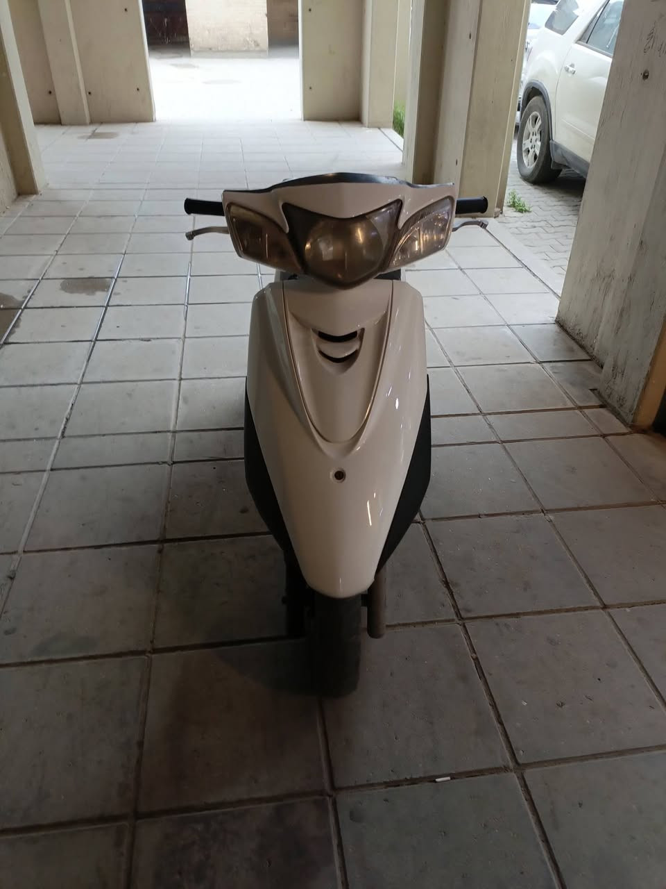 السلام عليكم اگزز بغبغاء بلاديه برغي ممفتوح بيهه محرك بلادي دراجه نظيفه مبدل كفرات تايوان للجماليه نقصلا يت واشاير المجمع مال اليت والاشاير عاطل سلف هندر عداد بانزين عداد سرعه كله شغال الدراجه صار بيهه مراوح علسلولي اعتقد لجويتر وصخ السعر 600وبيهه مجال مكان شارع حيفا ***********
