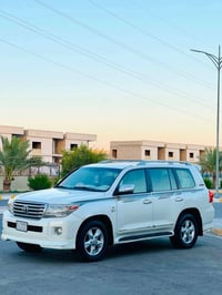 لاندكروز VXR 5.7 • ٢٠١١ • محرك ٨ سلندر