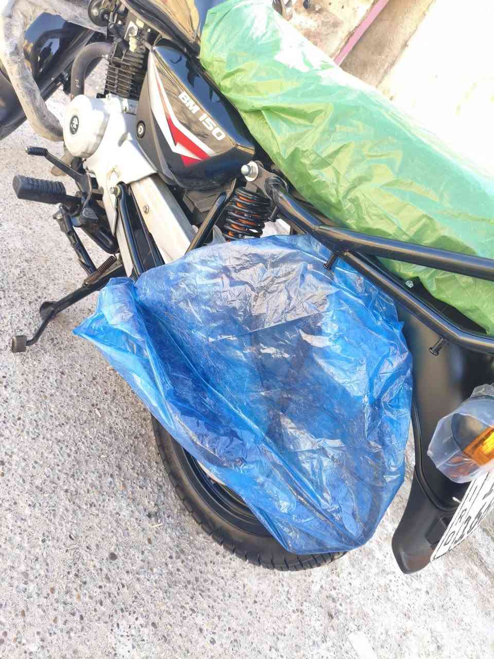 بوكسر موديل 23 مرقم بسمي مكفوله من كلشي دهن امزويل ماشيه 15 الف
تايرات جوبلس محرك ناعم ومابيها اي نقص السعر 2600 
العنوان بغداد البياع ***********
