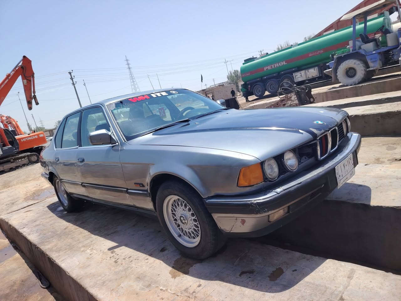 سلام بي ام جاهزه من كلشي كير مكينه حداديه كهربائيات تايرات سياره جاهزه رقم انبار بسمي سنويه جديده مكان النجف الحيدرية ***********السعر ٣٣ورقه  بيع سريع
