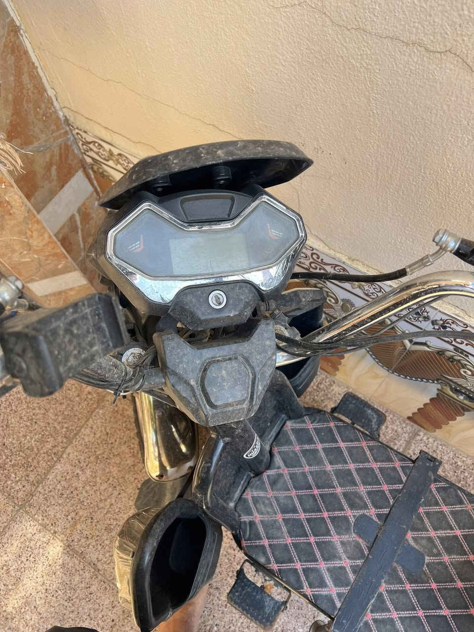 بيسكل ٢٠٢٣ نضيف مامتعوب بدون بطاريات ٤٠٠ وبي مجال ***********
