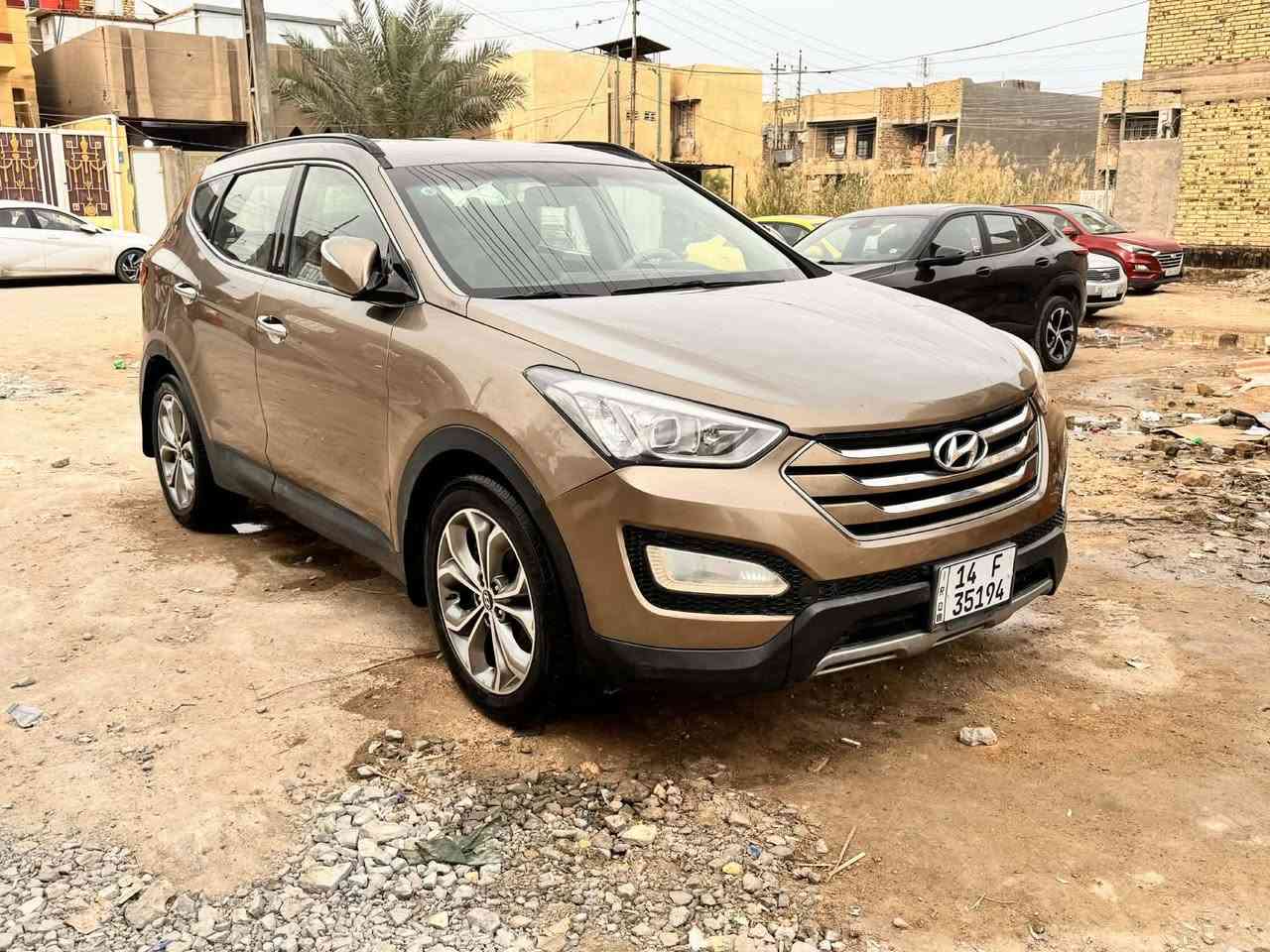 السلام عليكم
سنتافيه موديل 20013خليجي سبعه راكب اربعه سلندر مكينه دوش 2400 رقم انكليزي 
سياره كفاله  من صبغ من حادث 
داخل لونين  ماشيه 260
جاهزه تبريد مكينه كير. 
اريد مراوس شعندك. تعال واتساب 
مكان بابل 
***********
