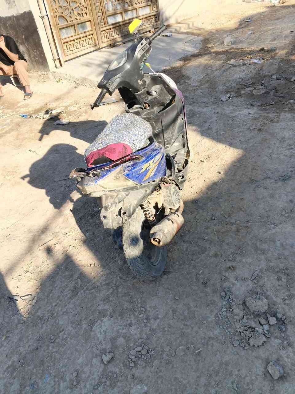 سلام عليكم دراجه اف اس للبيع شغاله بس كابريتر يخربط رايده 125 قفل 
متواجد فيس


**إذا كنت صاحب هذا الإعلان وتريد حذفه لأي سبب، رجاءا أرسل رسالة إلى الدعم الفني**