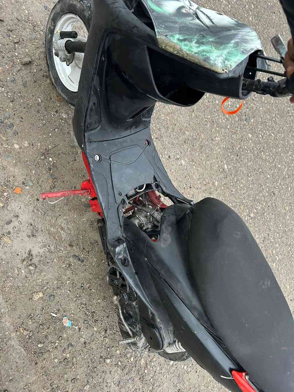 السلام عليكم للبيع ماكس عدله دراجه شرط لا صرف صرفه لا صوت مكينه ناعمه بوشه 55 كابريتر بلادي صالنصه fm السعر 300 بي مجال او مراوس شعندك نزل للستفسار ***********
