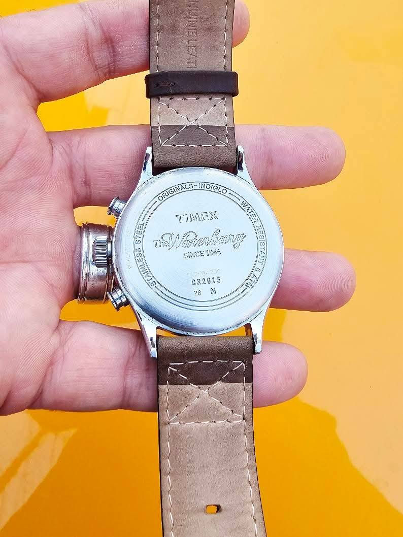 السلام عليكم
ساعة تايمكس الاصلي
نضافة ممتازة
كرونو غراف
سناتر شغالة
سنتر ثواني منفصل
نافذة لعرض التاريخ
ضد الماء 
اميال لامينوس
انارة لد
قطر ٤٥ مع الزمبلك
السعر  ٧٥ الف
ملاحضة
( اكو شخط بالجامة جدا زغير وممبين بالصور )
عنواني بغداد نواب ضباط الامين  ويوجد توصيل لجميع محافظات العراق الحبيب
***********
