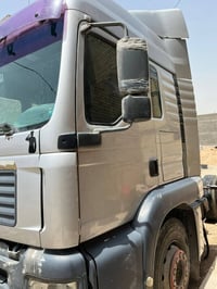 مان ٢٠٠٣ كير مكينه شاصي مقفول عربان مربوطه  عليه  سعر ١٢٥ وبيه مجال شو...