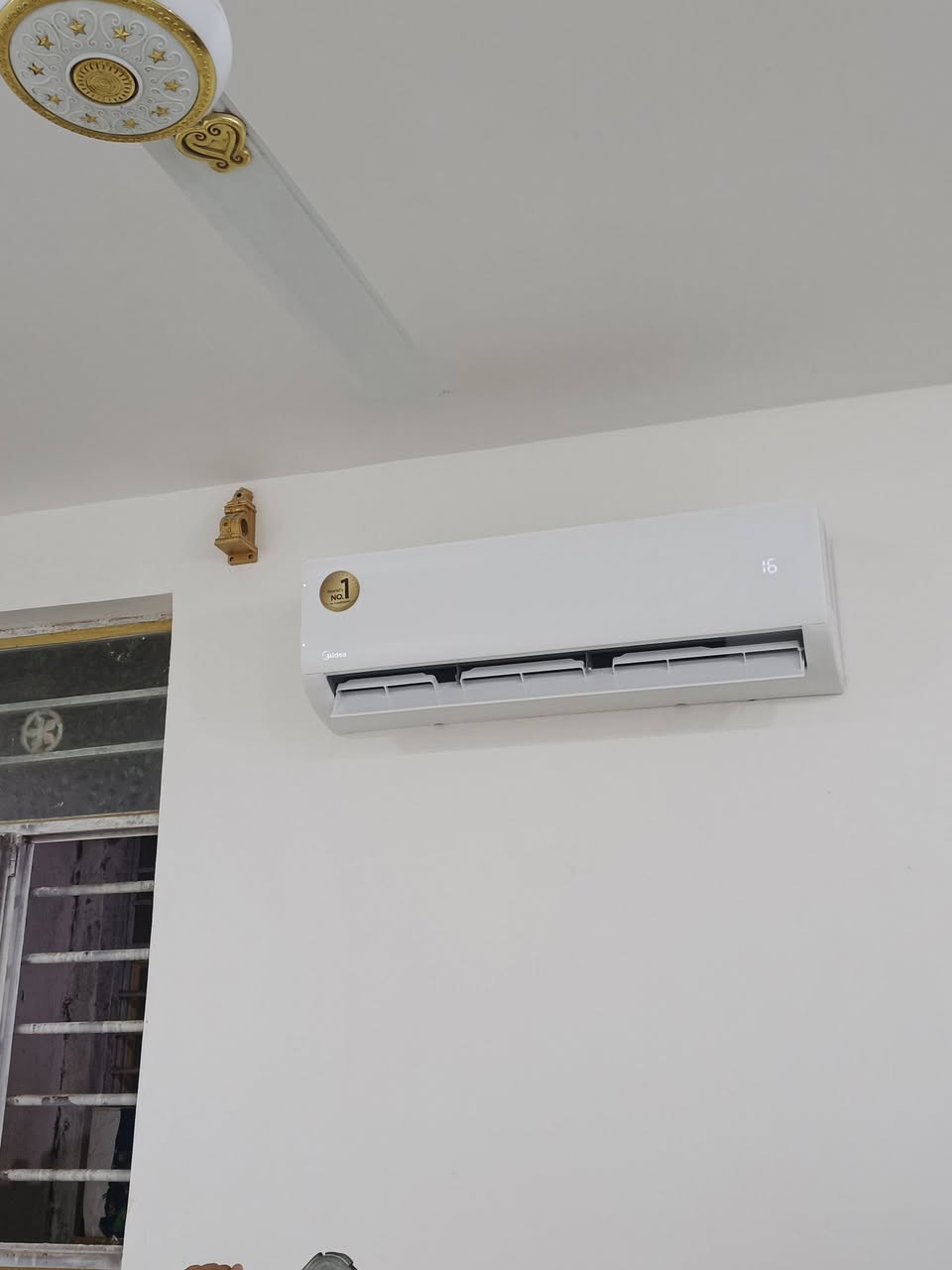 تنصيب سبلت ميديا ٢ طن جداري
الاتصال والاستفسار ***********
