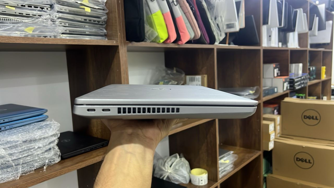 السلام عليكم  للبيع لابتوبDell Latitude 5420 

المعالج intel core i7-11gen

الرام  8GB 

هارد 256 SSD 

كرت شاشة 4GB 

شاشة 14.1 FHD

كيبورد ضوئي

  السعر450000 دينار

يوجد توصيل لجميع المحافظات 

تفحص براحتك قبل استلام من مندوب

التوصيل مجاني وضمان 15 يوم بعد استلام 

للتواصل عبر الواتساب او الماسنجر

 ***********
