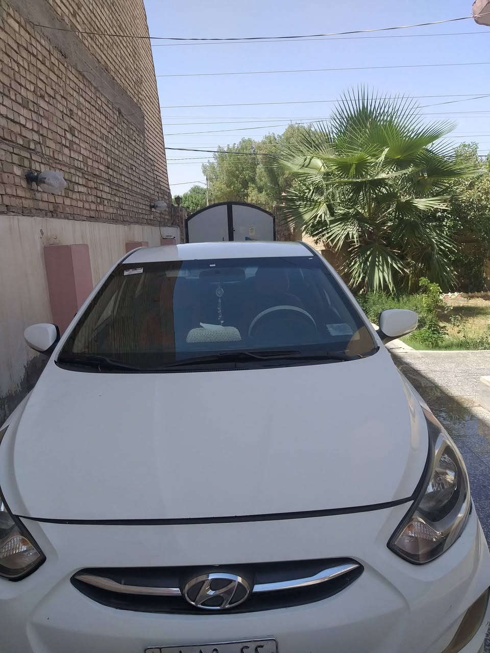 سلام عليكم اكسنت للبيع موديل 16 رقم نجف مكينه ١٤٠٠ بسمي بيها ٣ قطع تبديل بنيد وجاملغات الاماميه بدون دواخل السياره كلش نظيفه استعمل شخصي سعرها ٨٥ وبيها مجال ***********
