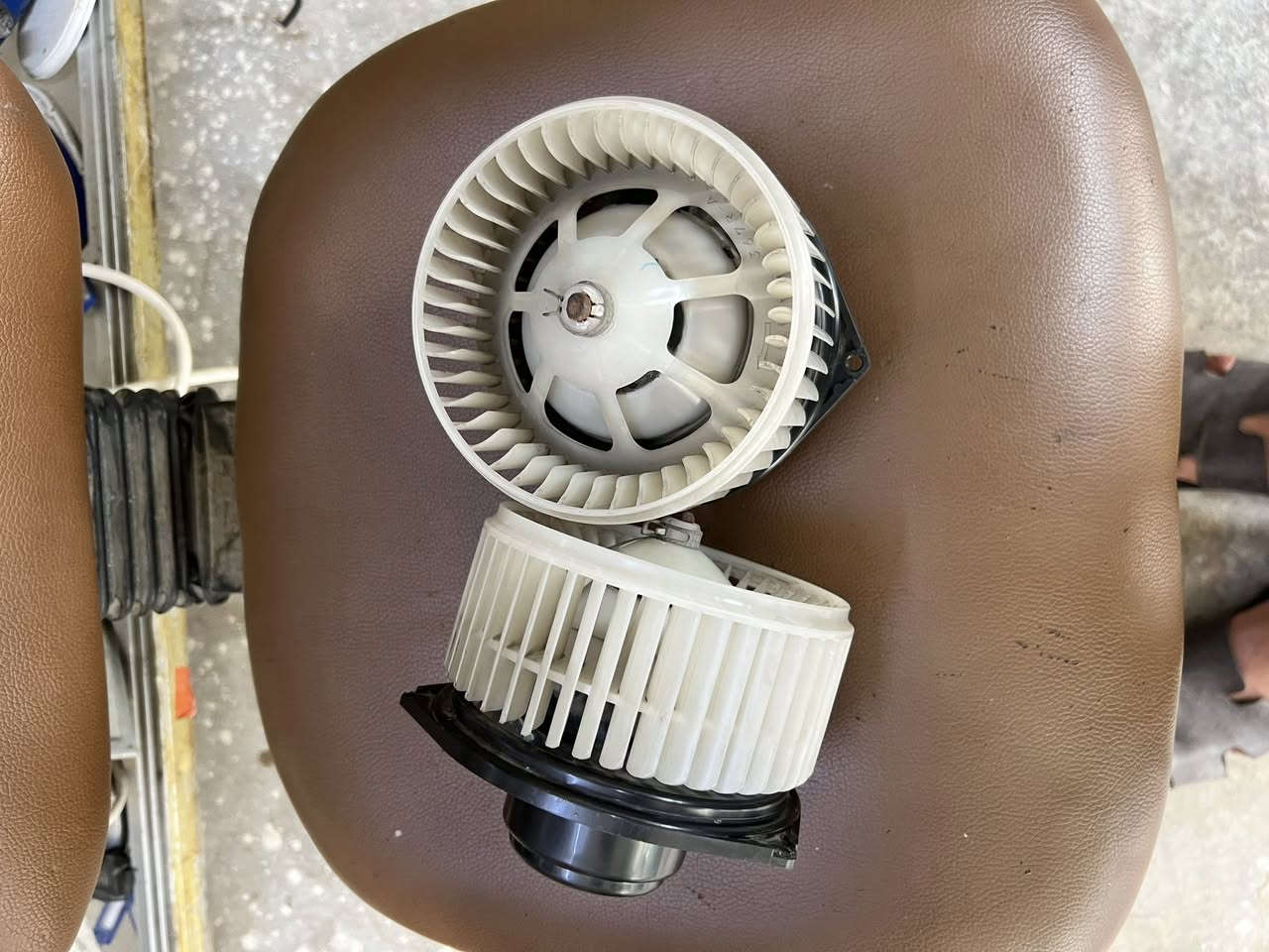 السلام عليكم للبيع  جامه مال نيسان عاليه صفحة السايق فانات هايسه الي بالتنته مكاني بغداد ***********
