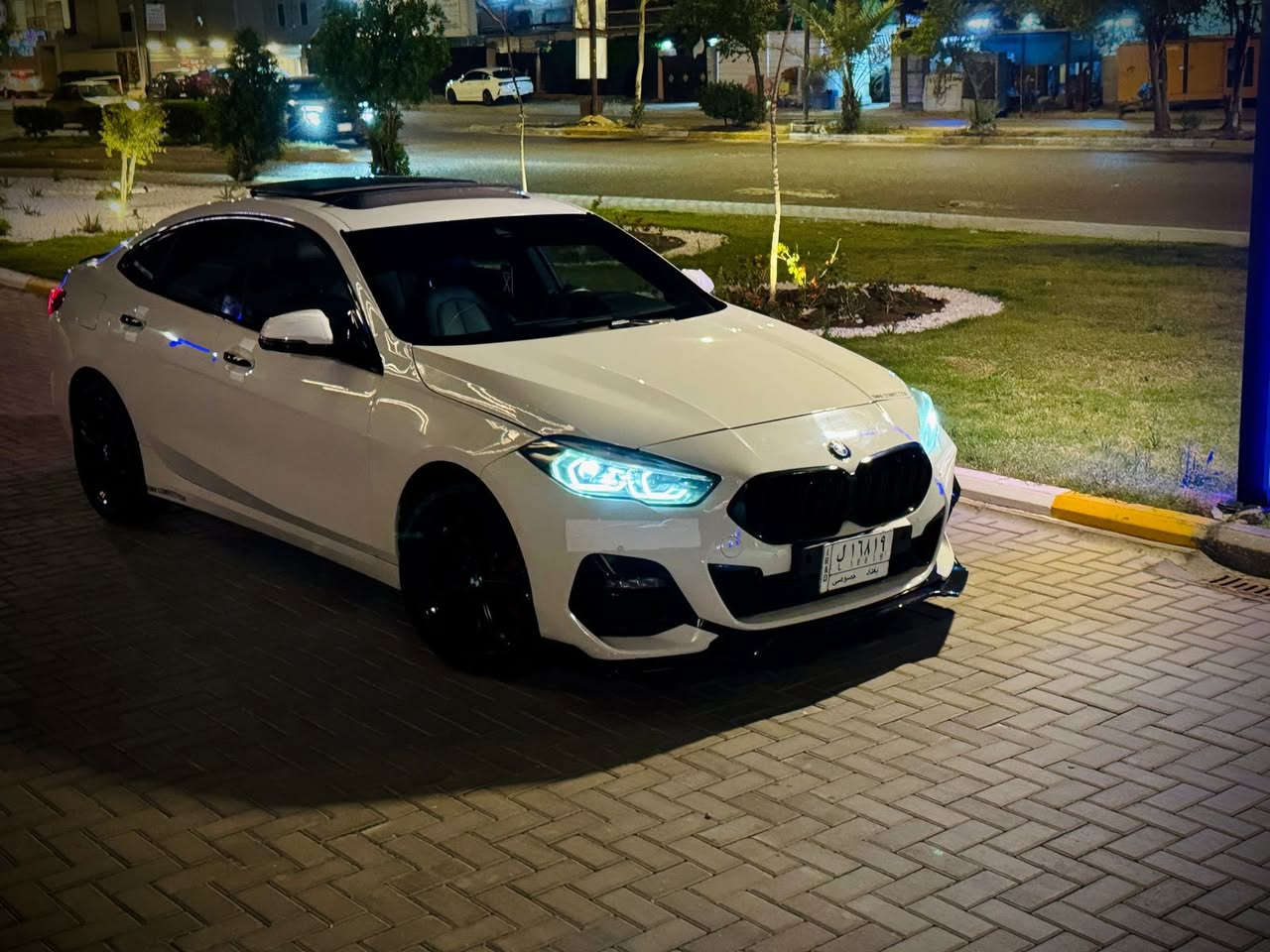 السلام عليكم السياره للبيع بيئم 2021
كشنات خزن 
اناره محيطيه جميع الالوان 
جام تعتيم على زراق بلادي مع مانع حرارة 
شحن واير ليز
شحن تايبسي
ثلاجه جكمجه وحصان واكواب 
تدفئه تبريد كشنات
بك لايت LED
مازدات LED
السياره بيه بعد هواي امور مينذكرن جهازه من كلشي 
السعر 210ورقه وبيها مجال 
العنوان صلاح الدين قضاء بلد 
للاتصال***********او ***********
