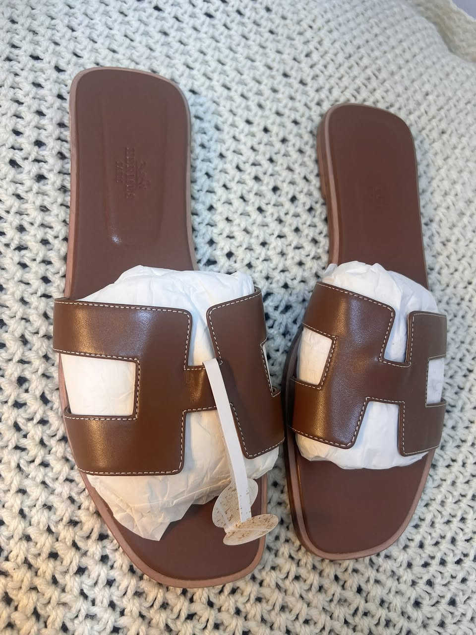 متوفرات القياس ٤٣ و ٤٥ و ٤٢


**إذا كنت صاحب هذا الإعلان وتريد حذفه لأي سبب، رجاءا أرسل رسالة إلى الدعم الفني**