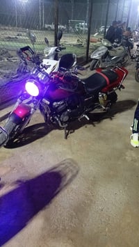 بطحه • موتوسيكل رمادي • جزيرة بذياب