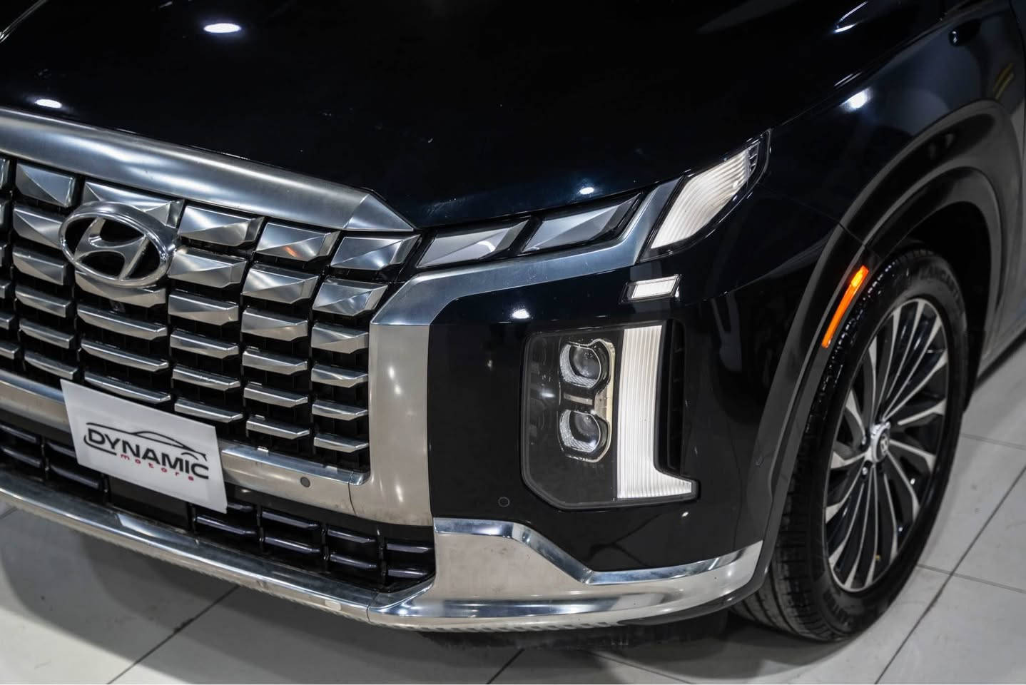 2024 HYUNDAI PALISADE, CALLIGRAPHY

سعر : 🔥🔥
موديل :2024
مواصفات : فول فول
محرك : 6 سلندر 
وارد : امريكي
صبغ : ٢ قطعة و ١ كلير بجم كبس
ارباك : فقط بردة
رقم : ( موقط) ( كاتي)
ناونيشان هةولير جادةي حديد و خشب پيشنگاي دايناميك موتورز
بو زانياري زياتر پةيوةندي بكةن بة وتس اب
*********** أربيل, العراق
