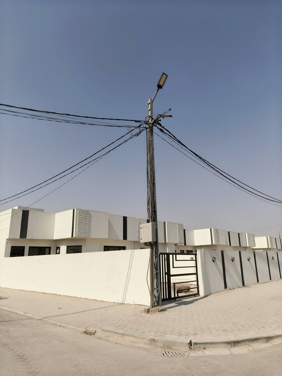 📍دار للرهن مستعجل في مجمع النخيل مساحة 287م.
📍شارع 20 موقع مميز ركن غرفتين نوم واستقبال كبير وصالة وحديقة كبيرة. 
📍سعر الرهن 35 قابل للتفاوض 
للتواصل ***********----***********
