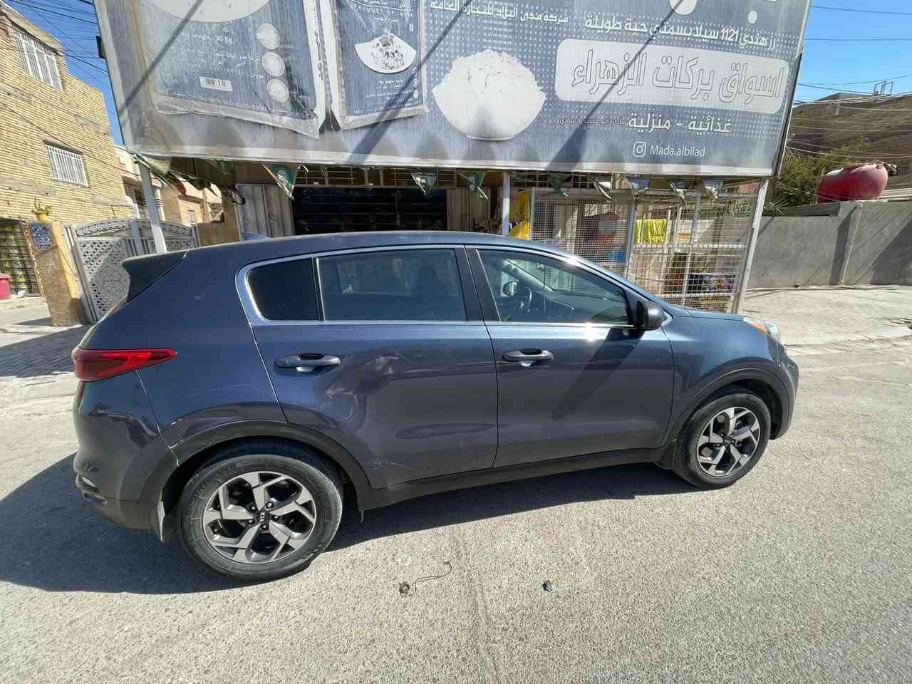 كيا سبورتج
موديل 2020
حادثها موضح بالسونار
تخم تاير وباتري جديد  
رقم أربيل سنويه بأسمي
بغداد الأمين
*********** 
السعر 155$ وبيهه مجال
