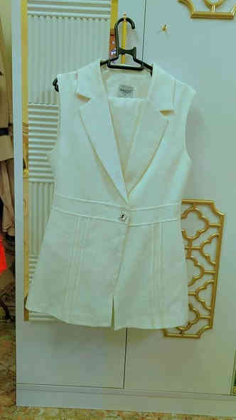 السلام عليكم
الفستان الاحمر لبسه واحدة فقط قياس ٤٠ سعره ٣٠ وبي مجال
الفستان الوردي لبسه واحدة فقط قياس ٤٠ سعره ٦٥ وبي مجال
الفستان النيلي لبسه واحدة فقط قياس ٤٠ سعره ٢٥ وبي مجال
كوستم ابيض لبسه واحدة فقط قياس ٤٢ سعره ٣٥ وبي مجال
تلفون او واتساب ***********
