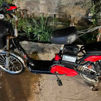 دراجه شحن للبيع نقصها باتريات وشويه تعديلات الها للاستفسار 07800608485