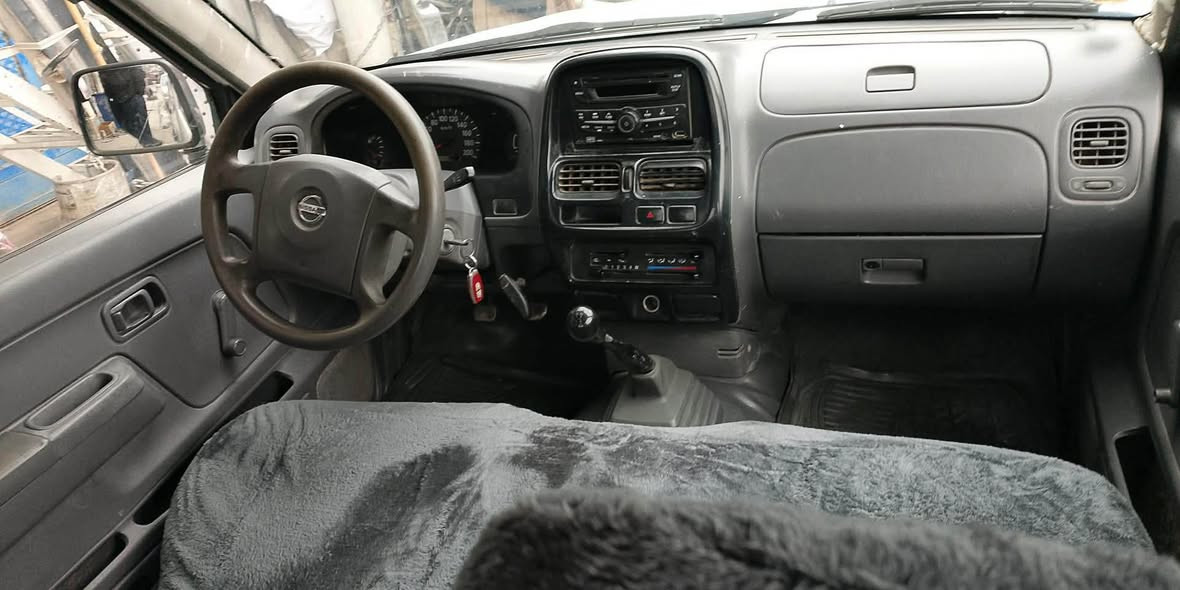 نیسان علوج 2006بەخی ناوشین سەقفوشانی بەشەرت جواردەوری بەلەبەلەی بۆیاخە بیشی کەبسە گیرومەکینەو ئەکسلی بەشەرتە هیج نوقستانی تیانیەسیارەکە ماندونەکراوە وەک دەقی شەریکە ماوەتەوەنرخی75گەلاو کەمیک مەجال بەشەرتی مالی مەدەنی ئەی فرۆشم شوین قەلادزئ*********** بشدار, السليمانية
