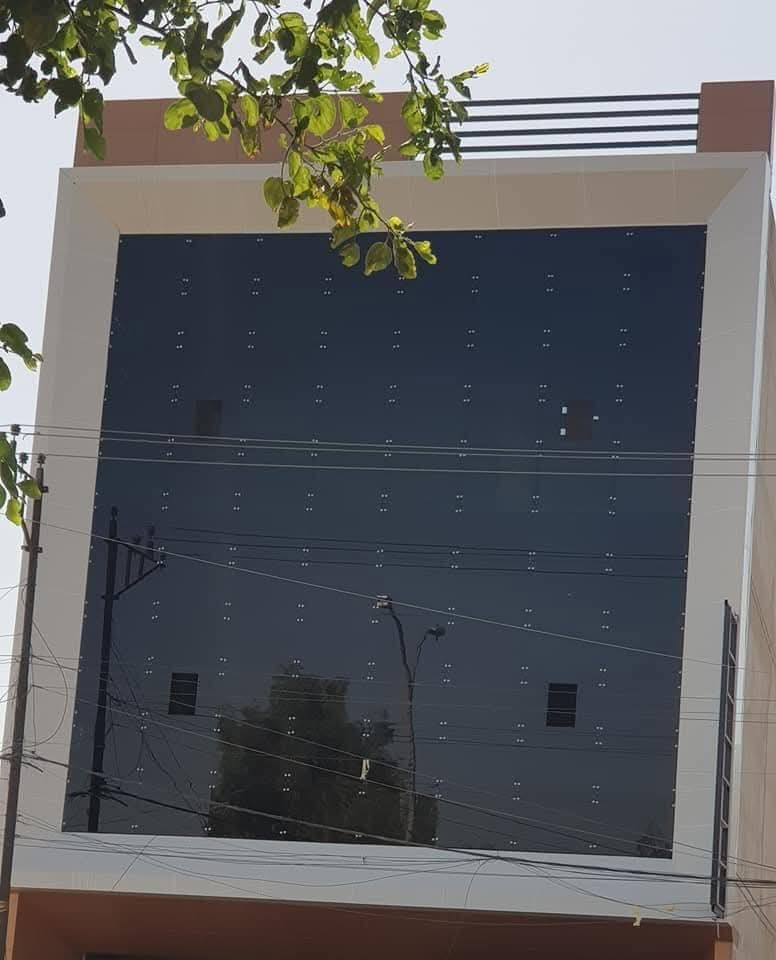 عروضات معمل برج الذهبي 🇹🇷
الكيرتن وول متوفر  كاسيت وقبغ  والواجهات الزجاجيه كل ماتخص البنايات والمشاريع الحكوميه والدوائر الحكوميه ✨ من أعمال جامجي
نقدّم حلول متكاملة للألمنيوم والزجاج 
بجودة عالية وتصاميم عصرية تناسب البيوت والمشاريع الحديثة

نهتم بأدق التفاصيل من القياس إلى التنفيذ
ونستخدم مواد مختارة تضمن المتانة والشكل الأنيق معًا 👌 
ضمان 💯 الشغل والجوده والصيانه 
ثلث سنوات وسعارنا تنافسيه جدا وتنفيذ العمل خليل 48 ساعه فقط وتكون جودة العمل ميه بل ميه وستلام مهندس المشروع 
الاستفسار خاص


**إذا كنت صاحب هذا الإعلان وتريد حذفه لأي سبب، رجاءا أرسل رسالة إلى الدعم الفني**