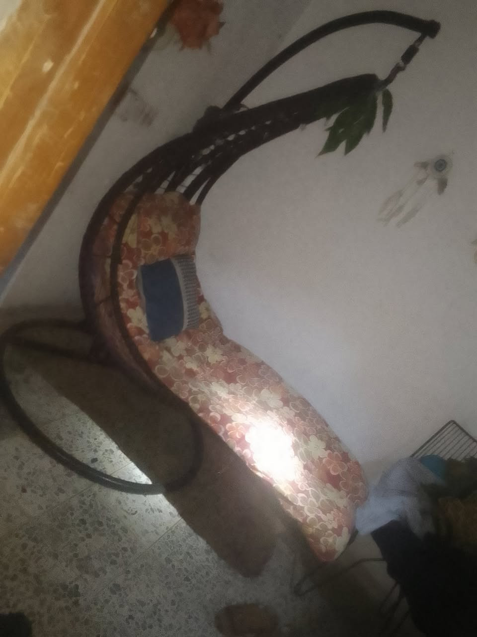 غراض للبيع  *********** قيم بلي يرضه بي الله واخذ بلعافيه

