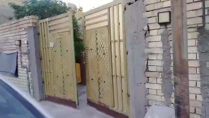 زراعي 25 
مكلف بالنشر
بيت للبيع المساحة 320 متر الجبهه 10والنزال 30 وحديقه جبيره غرفتين جوه وطابق ثاني غرفتين وكامل صحيات وبناء حديث  في حي دجلة قريب على الشارع العام 500 متر عن الشارع العام وكامل خدمات مجاري وتبليط وماء وصيدليه وكلشي قريب على البيت للاتصال  الرقم‏‪***********‬‏ السعر 200 وبي مجال
