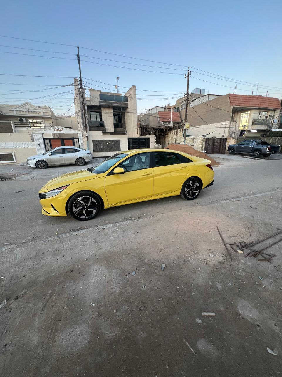 السلام عليكم 
النترا وارد أمريكي 23 دخول جديد
اصفر خصوصي بغداد نص فول
حادث بابتين بدون دواخل باب مبدل نفس اللون
وباب مصلح جاهزه بسمي السعر 155 بيهه مجال بسيط
بغداد المعلمين
***********
