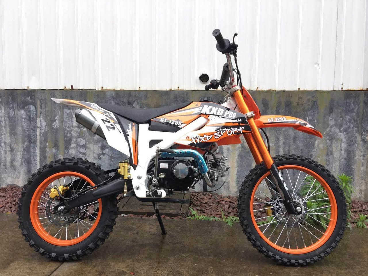 قفاز محرك 125cc اخو الجديد مكاني بكرجو وبي مجال بسيط 
رقمي ‏‪0787 990 3582‬‏

السعر 900$
