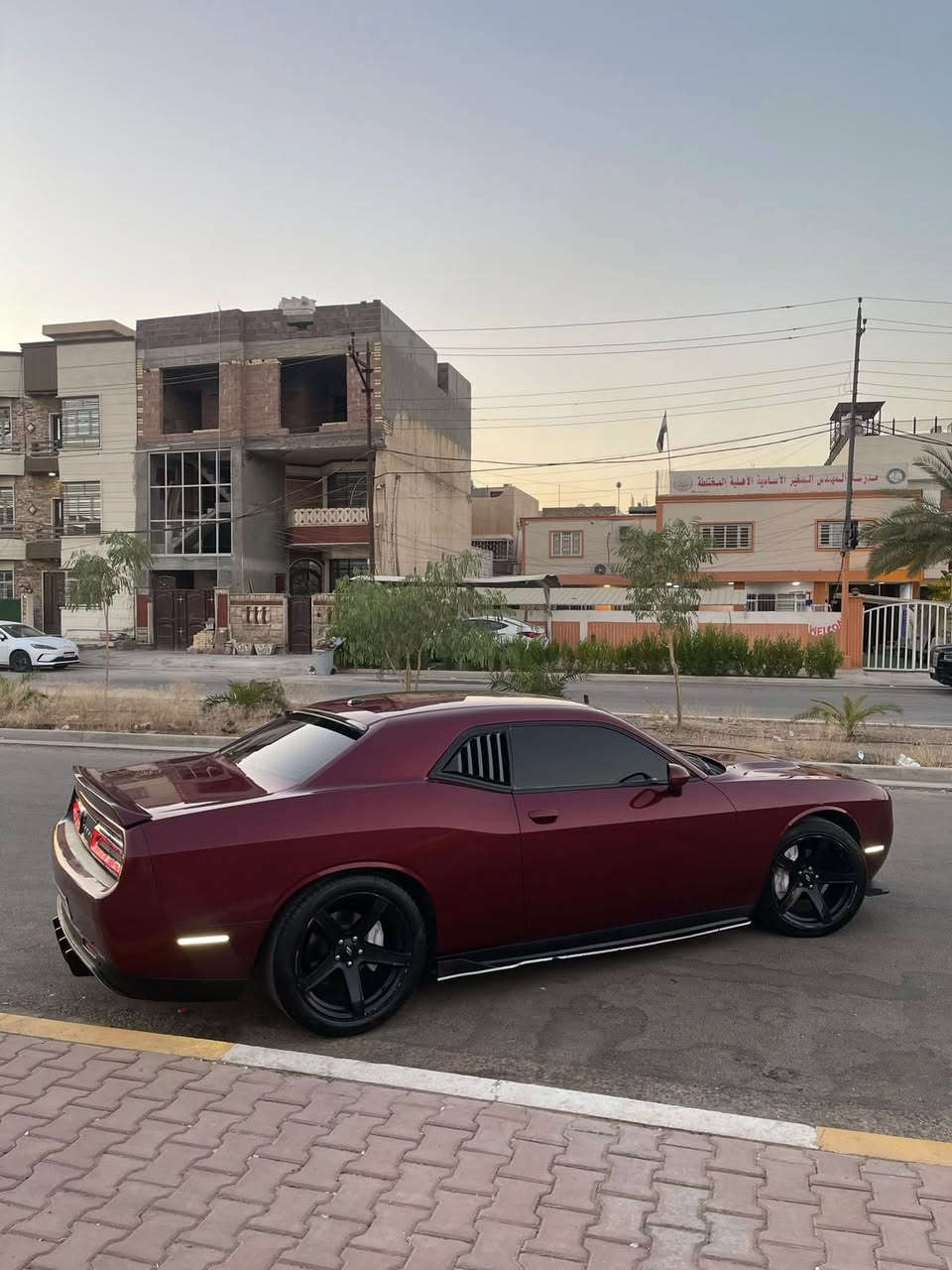 جالنجر ٢٠١٨ sxt لون مميز✨
سياره بدون دواخل سياره ٣ قطع كلير فقط 
سياره مصروف عليها
ويل نجمه 
دفيوزر 
لدات جانبيه ابيض
دوسات
دركه مغلفه كابرون
شاشه جبيره
قطعتين تبريد
عليها بواري 3 انج صوتها حلو 
سياره نظيفه كلش ولاكلوب بالدشبول مشتعل 
كفاله من كير مكينه شواصي لغود اكسل 
ترايك للبصره وفحص وين مايعجبك 
انكر سلف واطلع مبيها اي نقص سياره 
مكانها بغداد منصور 
السعر ١٦٥ وبيهه مجال بسيط 
***********
