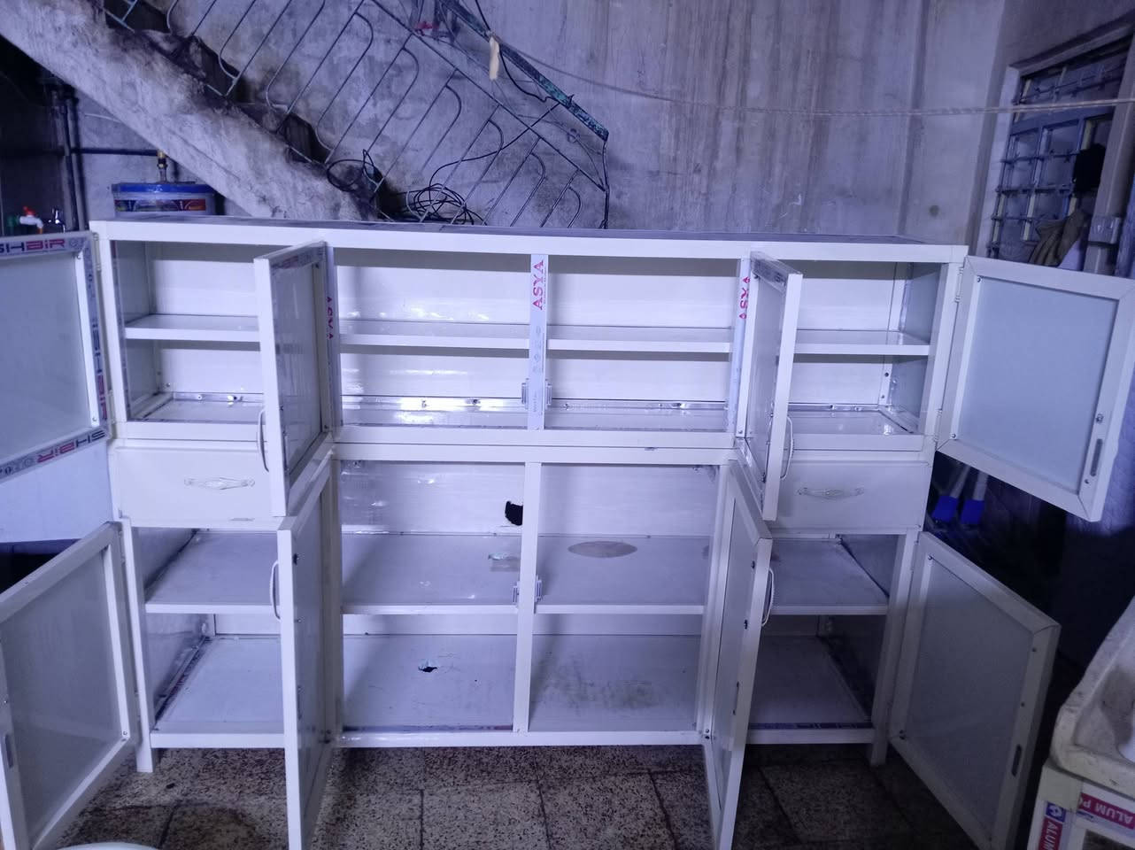 كاونتر للبيع قطعتين أخو الجديد جلخ مابي شرط ١٧٠ وبي مجال مكاني وادي حجر ***********
