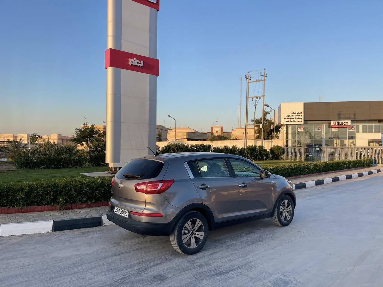 سبورتج 2013 محرك 2400  السعر  $119
دفع رباعي نظام إيكو تحكم استيرن
 وبلوتوث ومنفذ اواكس ومنفذ usp 
 وتبريد  قطعتين وحساسات  خلفية 
باتري جديد  تخم تاير جديد  سنويه 
لغاية  2028 حره رقم دولي باسمي 
والسيارة جاهزه من كلشي

ملاحضه/ حادثه  قطعتين  بدون 
دواخل الحادث مرفق بالمنشور 
مكانه ديوانيه اتصال ***********
