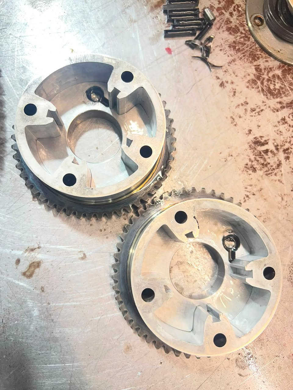 من ورشة الاخوين
تصليح وفحص السيارات بالكومبيوتر 

تجفيت تخم رواجز VVT لسياره جنسس 

عنوان كركوك حي صناعي جنوبي خلف محطة بنزين الشهيد 
📞 *********** &  *********** 
بأدارة اسطه اورهان و اسطه محمد
