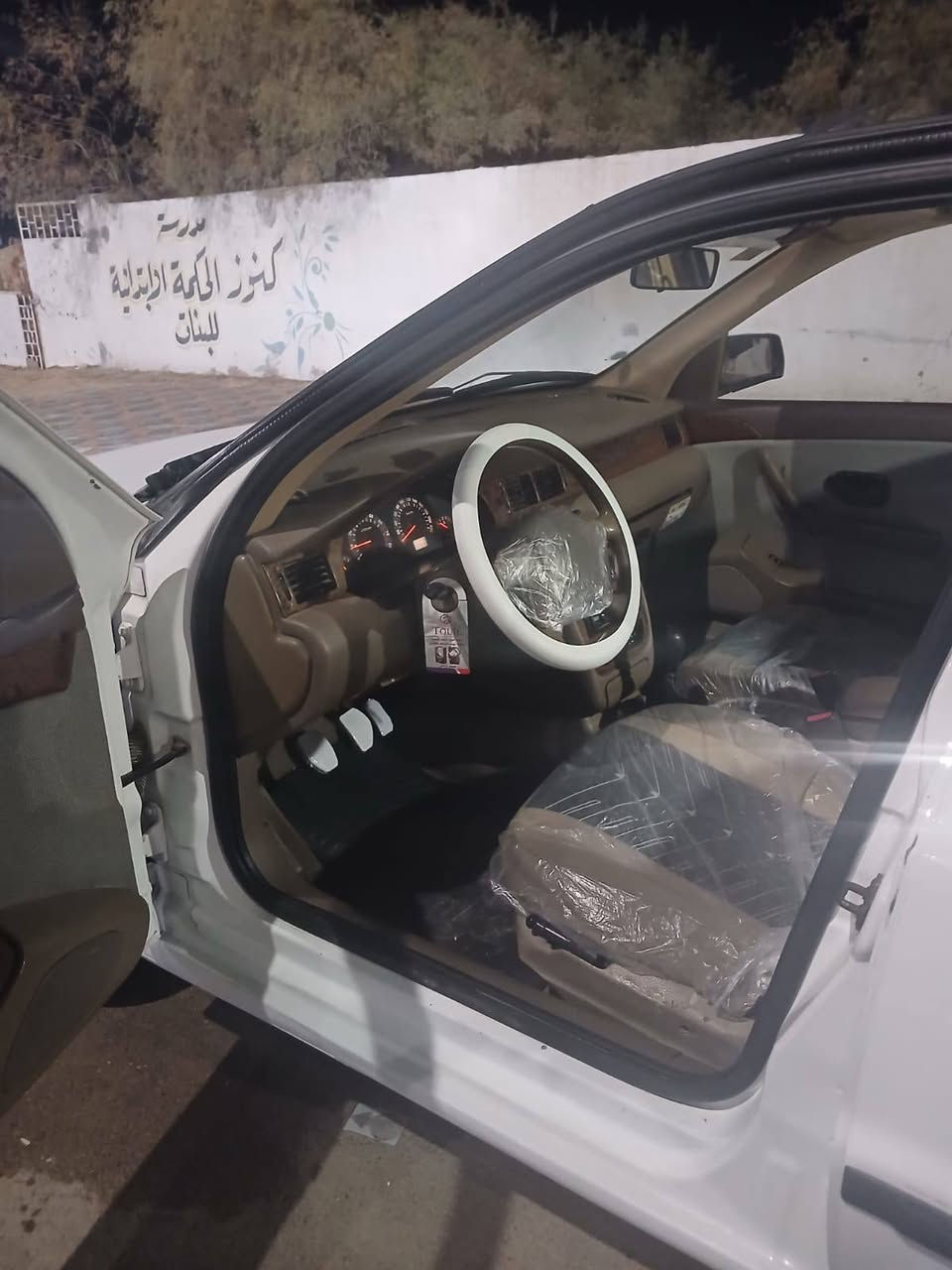 السلام عليكم 
شباب للبيع سمند. موديل 2011رقم واسط نكليزي سنويه ال2030 هزه جديده جاهز من كلشي تخم تاير جديد صدر خلفي امامي جديد باتري اجديد جاهز سياره للخير مكفوله الحادث بيها صبغ دوسات وجاملق مبدال وهلالت الوره 
 السعر 45وبيها مجال امكان السياره واسط قضاء النعمانيه 
الاتصال ***********
